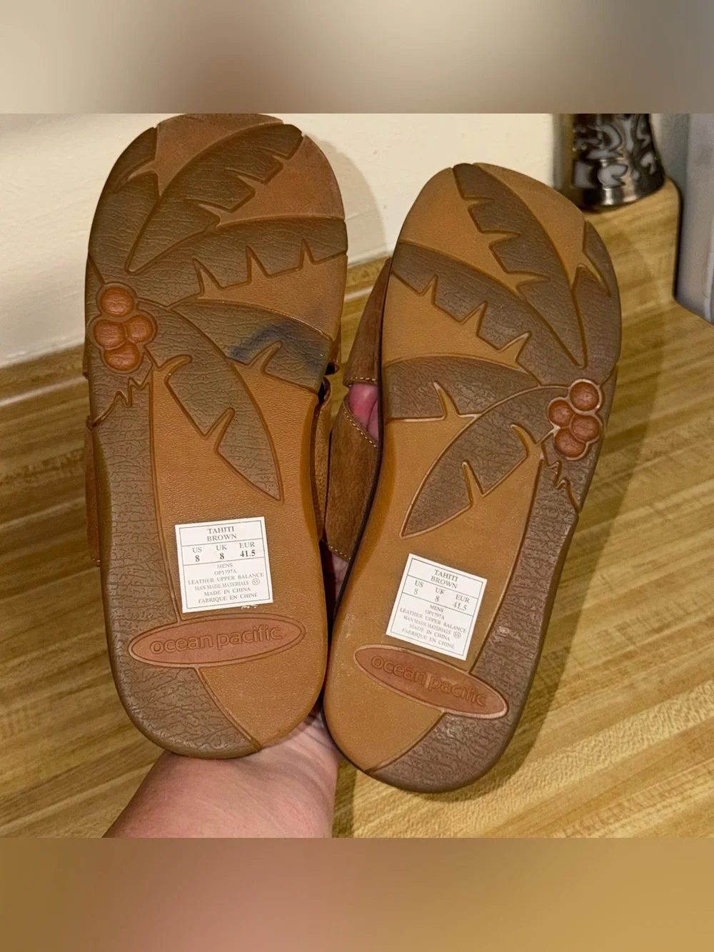 OP ocean pacific Men's size 8 slides slip on Tan Brown Leather Slide Sandals